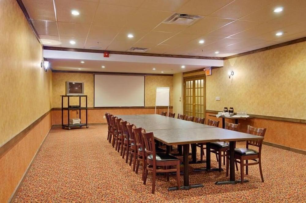 The Burntwood Hotel Thompson Facilidades foto